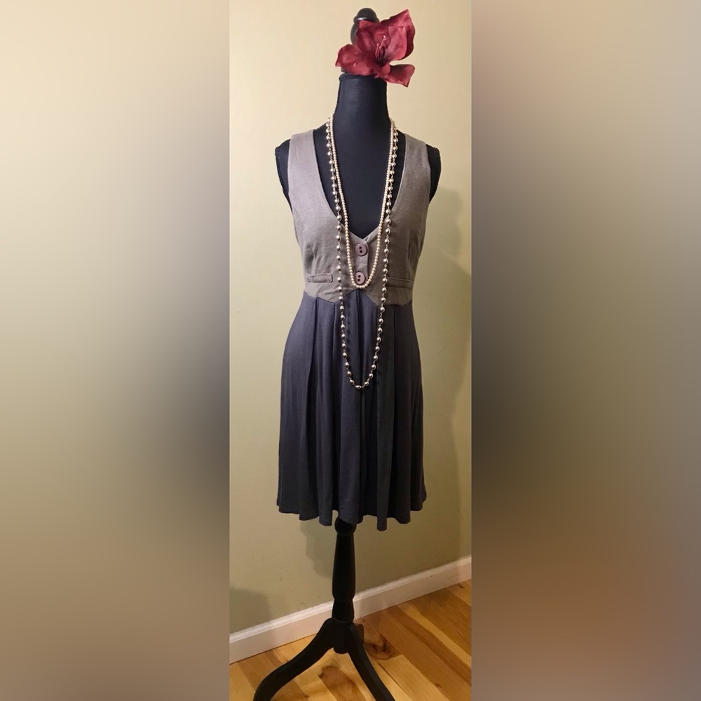 Women’s two tone gray sleeveless summer tuxedo dress.